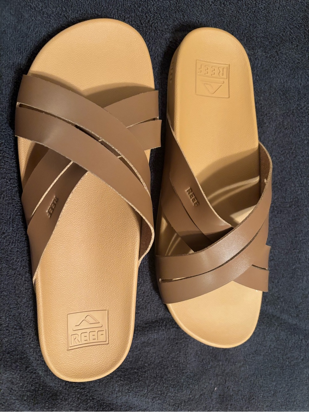 NWOT Reef Sandals - size 9.5